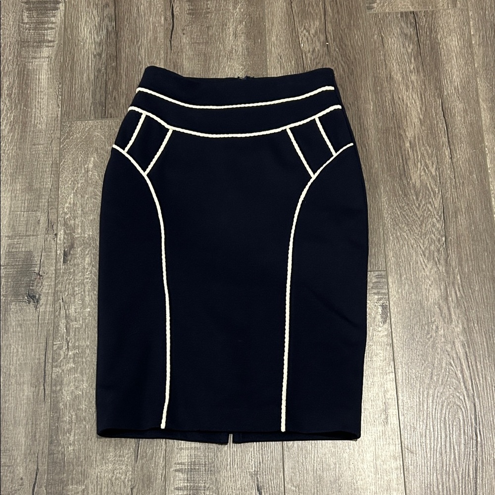 Eva Franco‎ Navy Pencil Skirt with White Accents - Picture 2 of 6